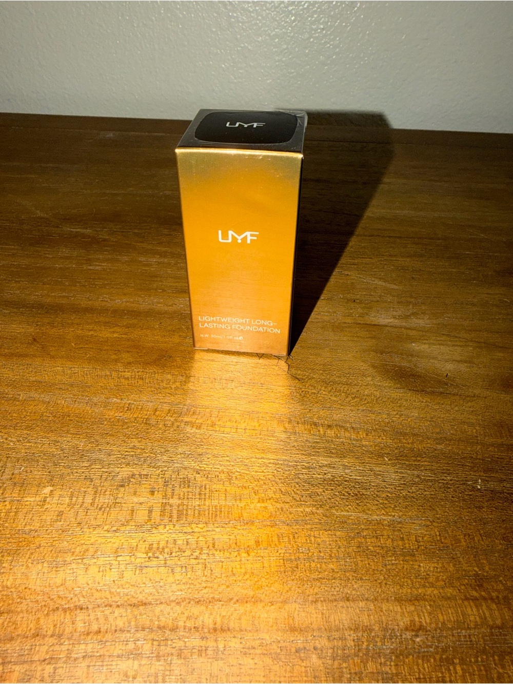 Lightweight Long-Lasting Foundation - Gold Shade